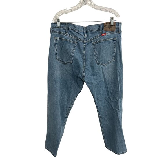 Wrangler Light Wash Straight Leg Jeans Mid Rise Cotton Blend Denim Classic Sz 36 - Picture 2 of 9